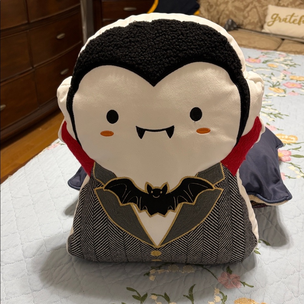 Martha Stewart Halloween Vampire Stuffed Pillow PreOwned 17”tall Laundered